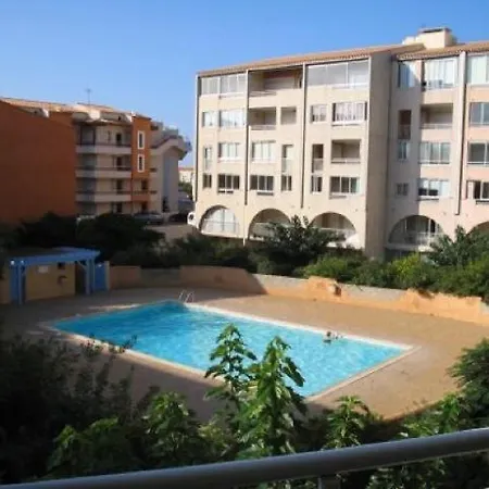 Apartment One-bedroom With Swimming Pool And Garden View 103 Agde